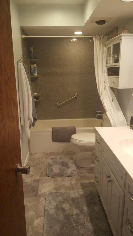 grey bath